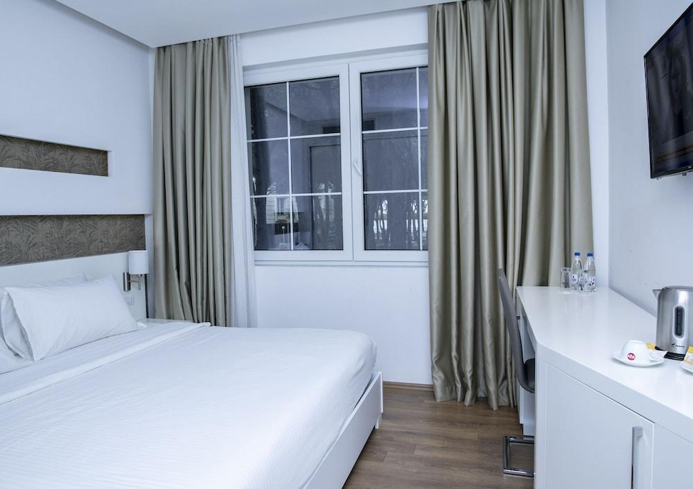 Prestige Resort Durres Qerret Exterior photo