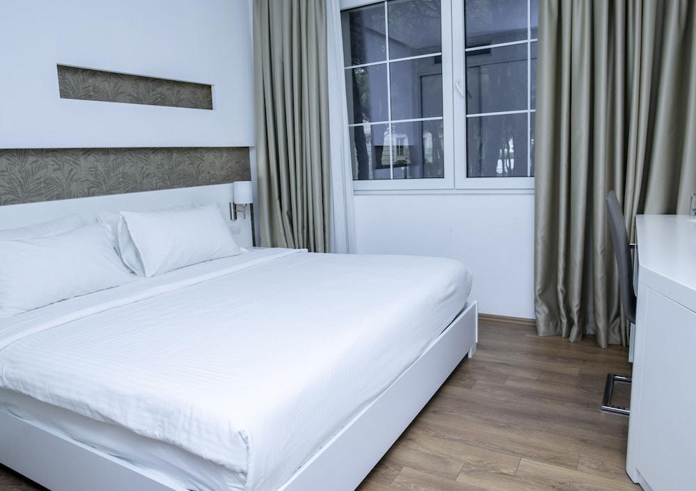 Prestige Resort Durres Qerret Exterior photo